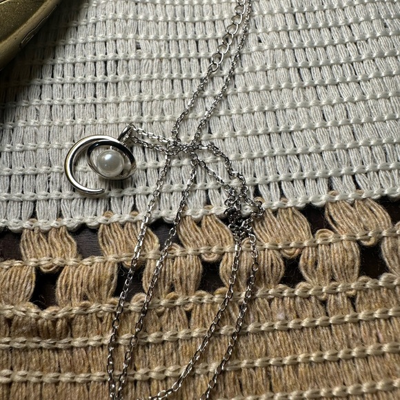 Elegant Silver Moon and Pearl Planet Pendant Necklace - Picture 6 of 7